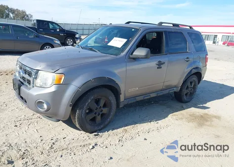 2008 Ford Escape Xlt z USA, uszkodzony, nr VIN 1FMCU03ZX8KE48639